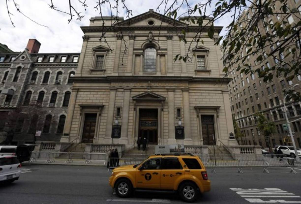 Vista exterior de la iglesia de San Ignacio de Loyola en Park Avenue en Nueva York, Estados Unidos, hoy, lunes 3 de noviembre de 2014.