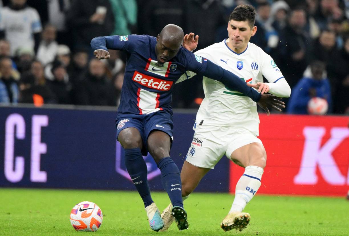 Danilo Pereira - El centrocampista portugués también puede jugar como defensor y ante el Bayern tendrá que estar concentrado para intentar romper su juego.