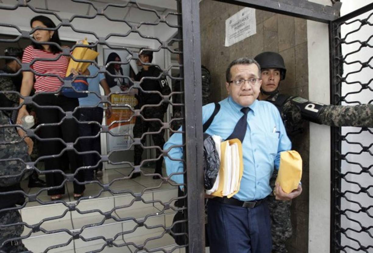 Ayer inició la liquidación de los empleados por el desaparecimiento de la institución de recaudación de Honduras.