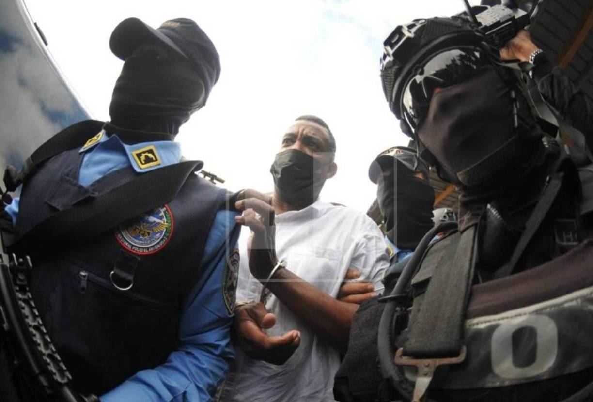 En septiembre, el equipo de abogados del hondureño pidió a la Corte Federal del Distrito Sur de la Florida la aplicación de la Enmienda 821 de la Comisión de Sentencias de Estados Unidos, con el objetivo de reducir la pena de 14 años de prisión que recibió tras declararse culpable de los cargos en 2022.