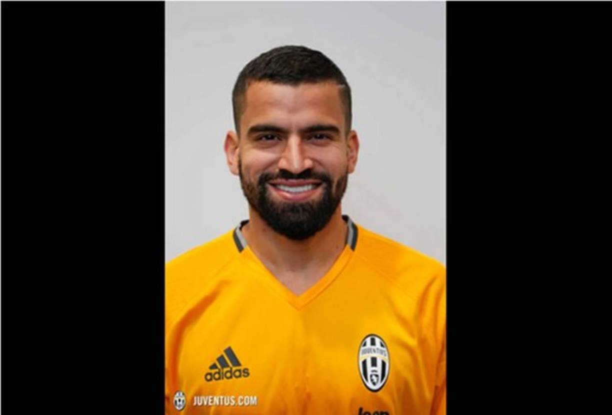 El centrocampista venezolano Tomás Eduardo Rincón se ha sometido hoy a una serie de exámenes médicos en Turín con vistas a su fichaje por la Juventus. El futbolista venezolano es el primer refuerzo de invierno del cuadro italiano, a la espera de que se concluyan los acuerdos con el belga Axel Witsel.
