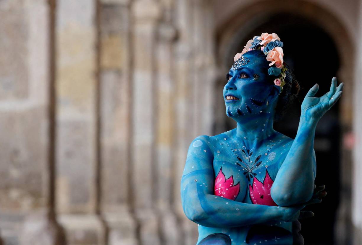 Para muchas, las ramas de un árbol significan el renacimiento después de una larga lucha, para otras, el ser pintadas como leopardo representa la fiereza con la que pelearon para hoy estar vivas ante una enfermedad que cobra miles de vidas en el mundo.