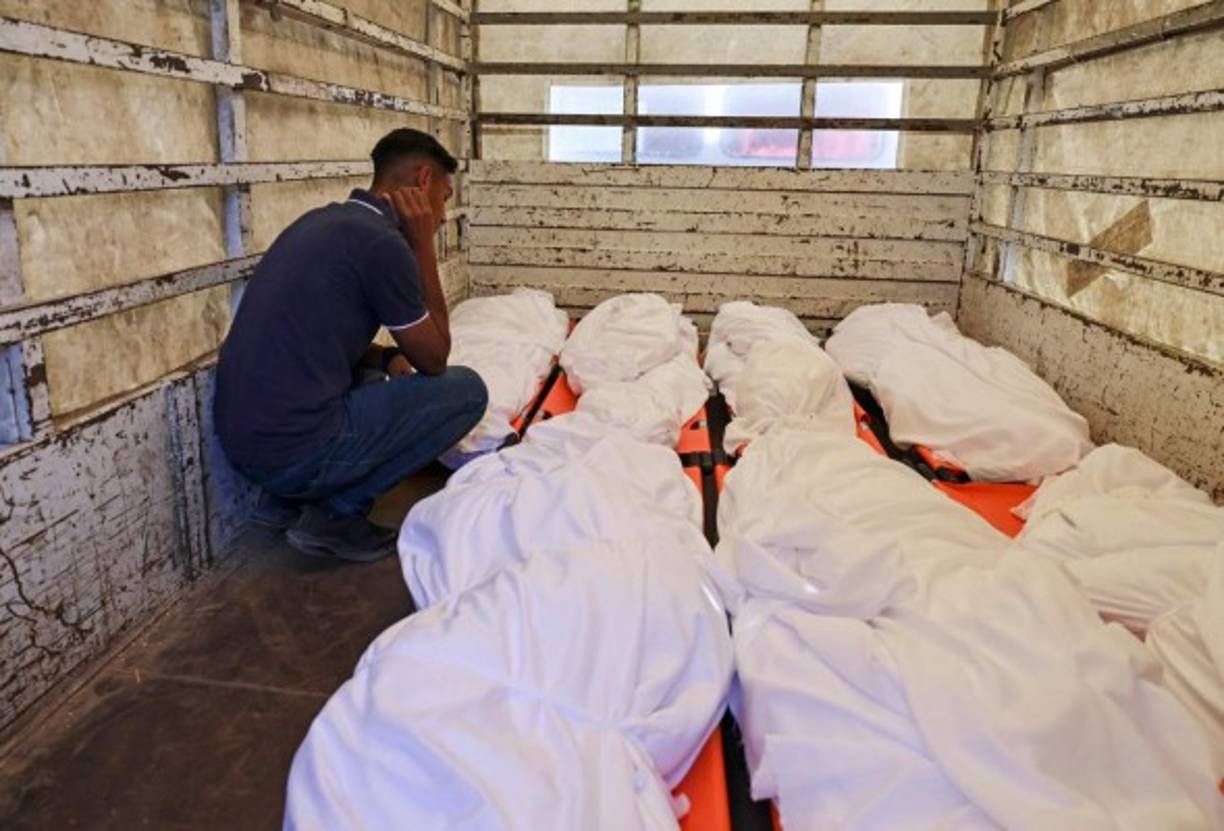 Según las autoridades gazatíes, los bombardeos israelíes causaron 181 muertos, 52 de ellos niños, y más de 1.200 heridos en la Franja de Gaza.