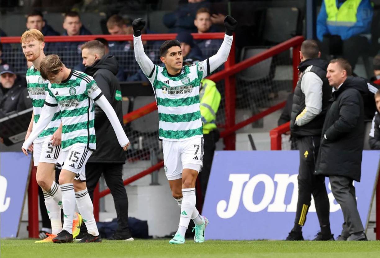 El delantero hondureño se ha ganado el apoyo y confianza de la afición del Celtic, así como de su entrenador Brendan Rodgers.