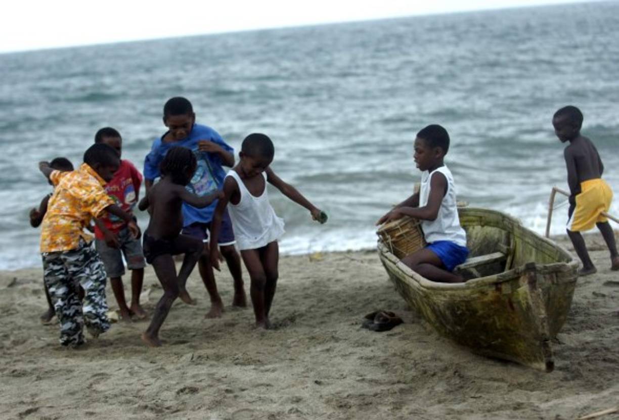 A los garífuna también se les conoce por su estilo de música único, llamado punta.