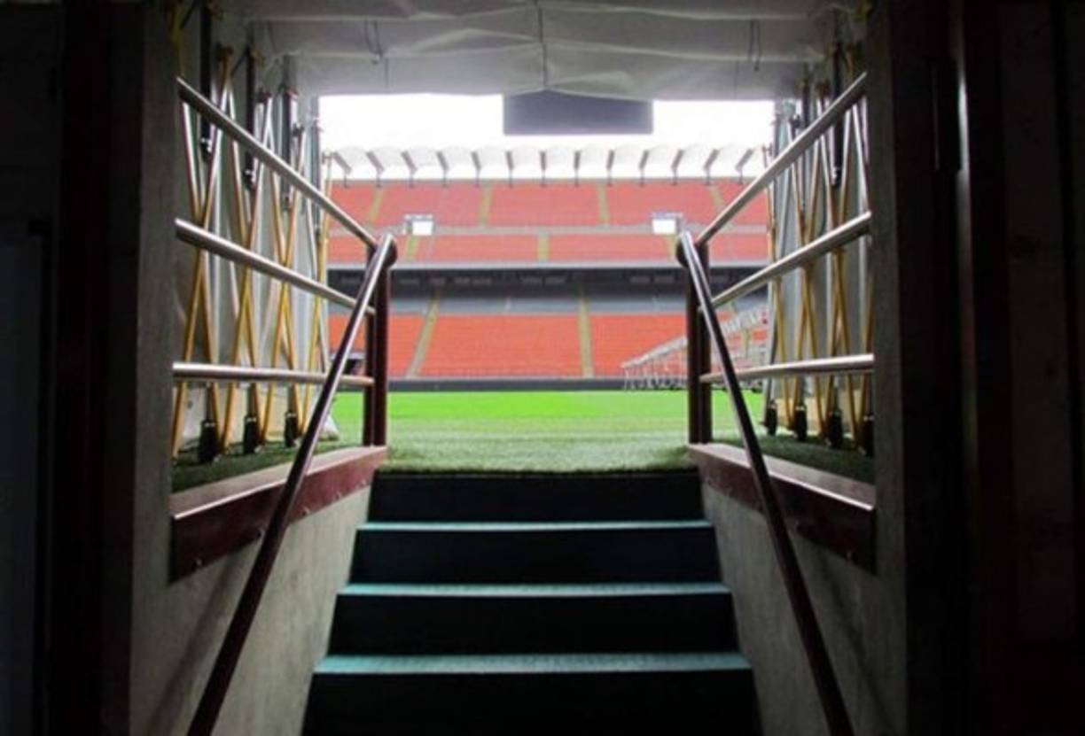 Giuseppe Meazza cuando juega el Inter y San Siro cuando lohace el AC Milan.