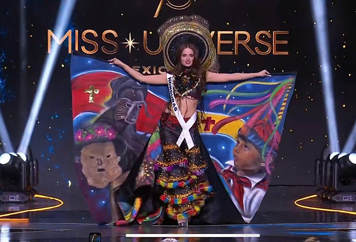 Así lució Stephanie Cam en su pasarela en el National Costume de Miss Universo.