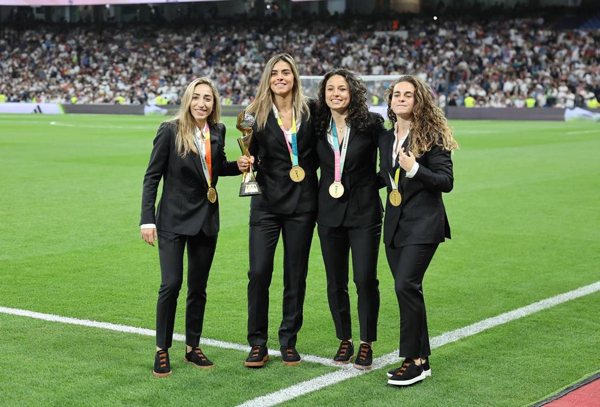 Olga Carmona, Misa Rodríguez, Ivana Andrés y Teresa Abelleira fueron homenajeadas por el Real Madrid.