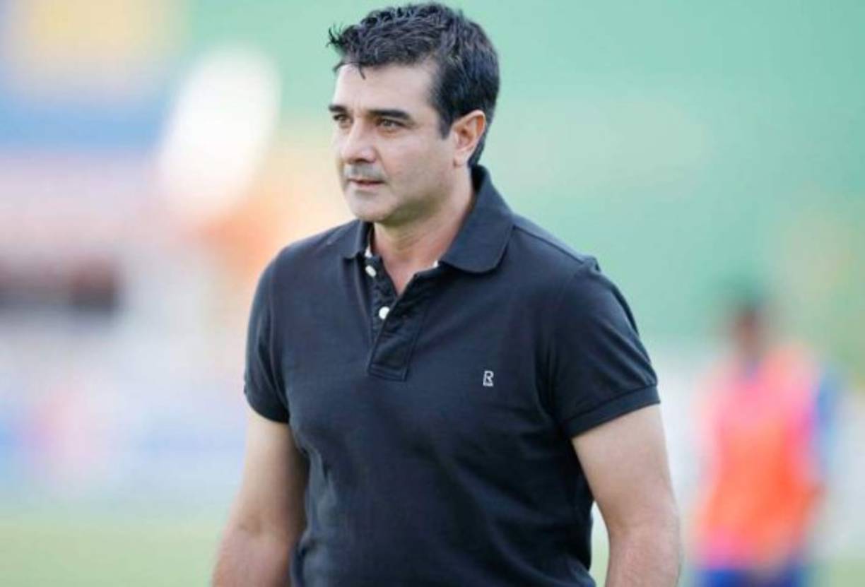 Diego Vázquez tras renovar con Motagua ha comenzado el nuevo proyecto del Motagua en busca del tricampeonato. Ya dio de baja a Reyna, Pucheta y ficharon a Walter Martínez.