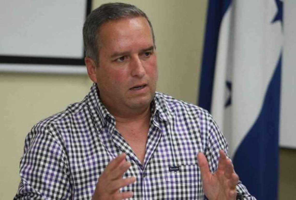 Cabe recordar, que Álvarez fue diputado del Partido Nacional en el Congreso entre 2006 y 2010. 