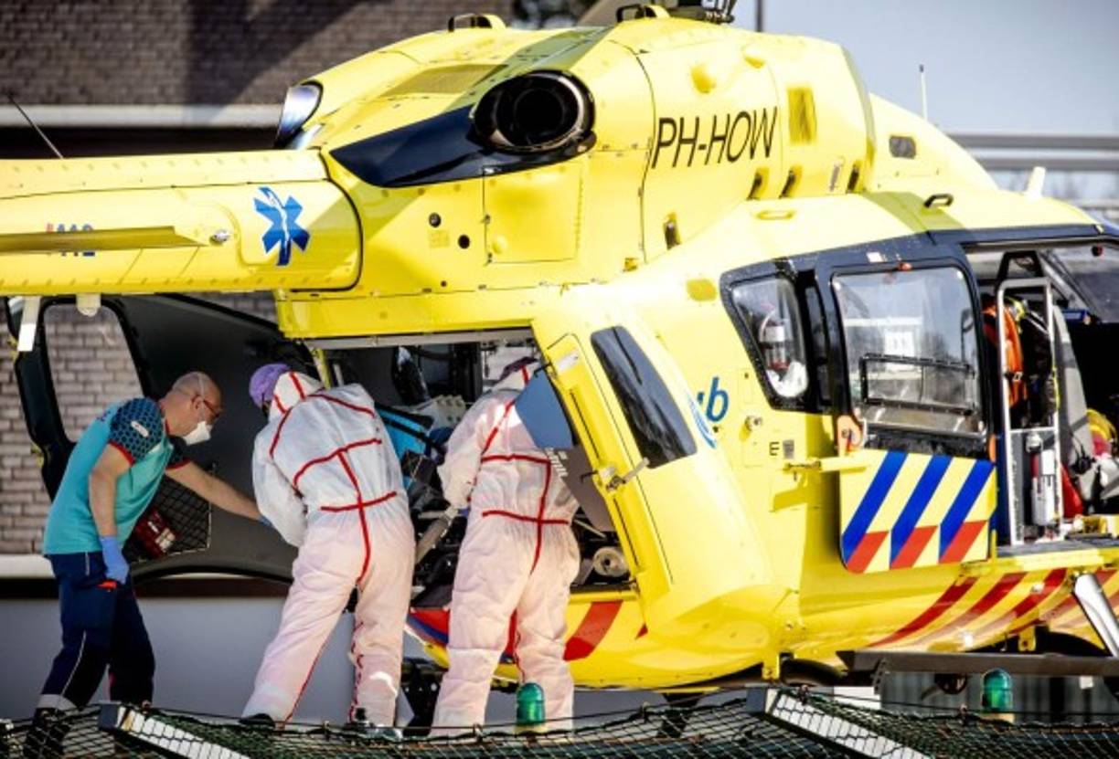 A la fecha, Alemania presenta 125,098 contagios, mientras que la cifra de muertes se sitúa en 2,969. El país ha colaborado con Italia y España trasladando enfermos graves a sus hospitales para tratamiento.