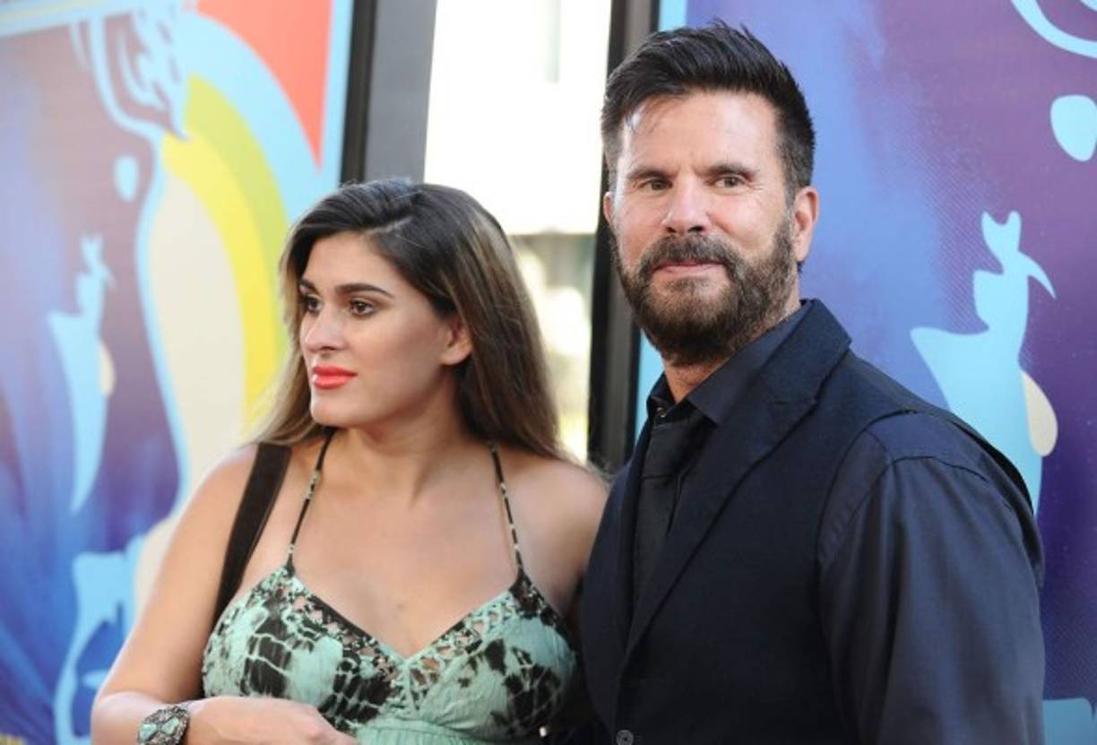 Lorenzo Lamas con su actual esposa.