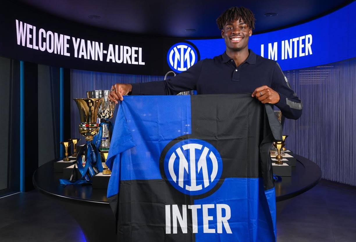 Nuevo fichaje del Inter de Milán para la defensa. Yann Aurel Bisseck llega al nerazzurro para reforzar la zaga interista. El central alemán de 22 años procede del Aarhus danés y firma hasta 2028. Su traspaso se ha cerrado en unos siete millones de euros.