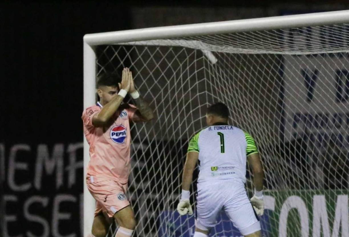 Agustín Auzmendi sorprendió ya que le pidió perdón a los aficionados del Olancho FC, su ex equipo. 