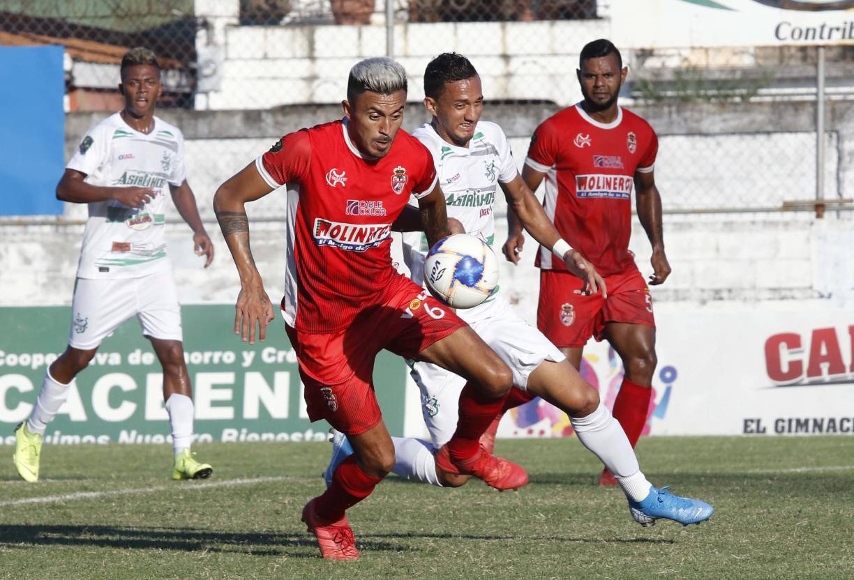 Abel Isaías Olariaga jugó en Liga Nacional con la Real Sociedad y Platense, cuenta con 36 años de edad.