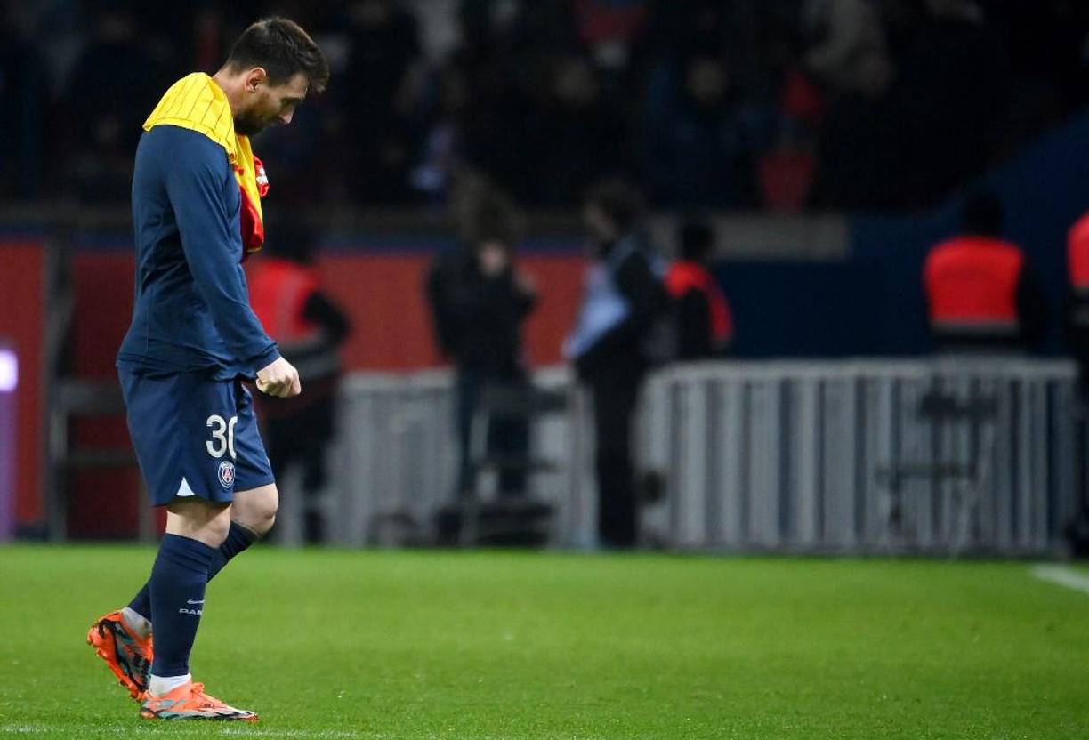 Como si de su propia lista negra se tratara, Messi ha dejado en claro al Barcelona que en el primer equipo hay jugadores que no quiere ver en posible regreso a la Ciudad Condal. Los motivos pasan por lo deportivo, pero también por la mala sintonía de Lionel con algunos futbolistas.