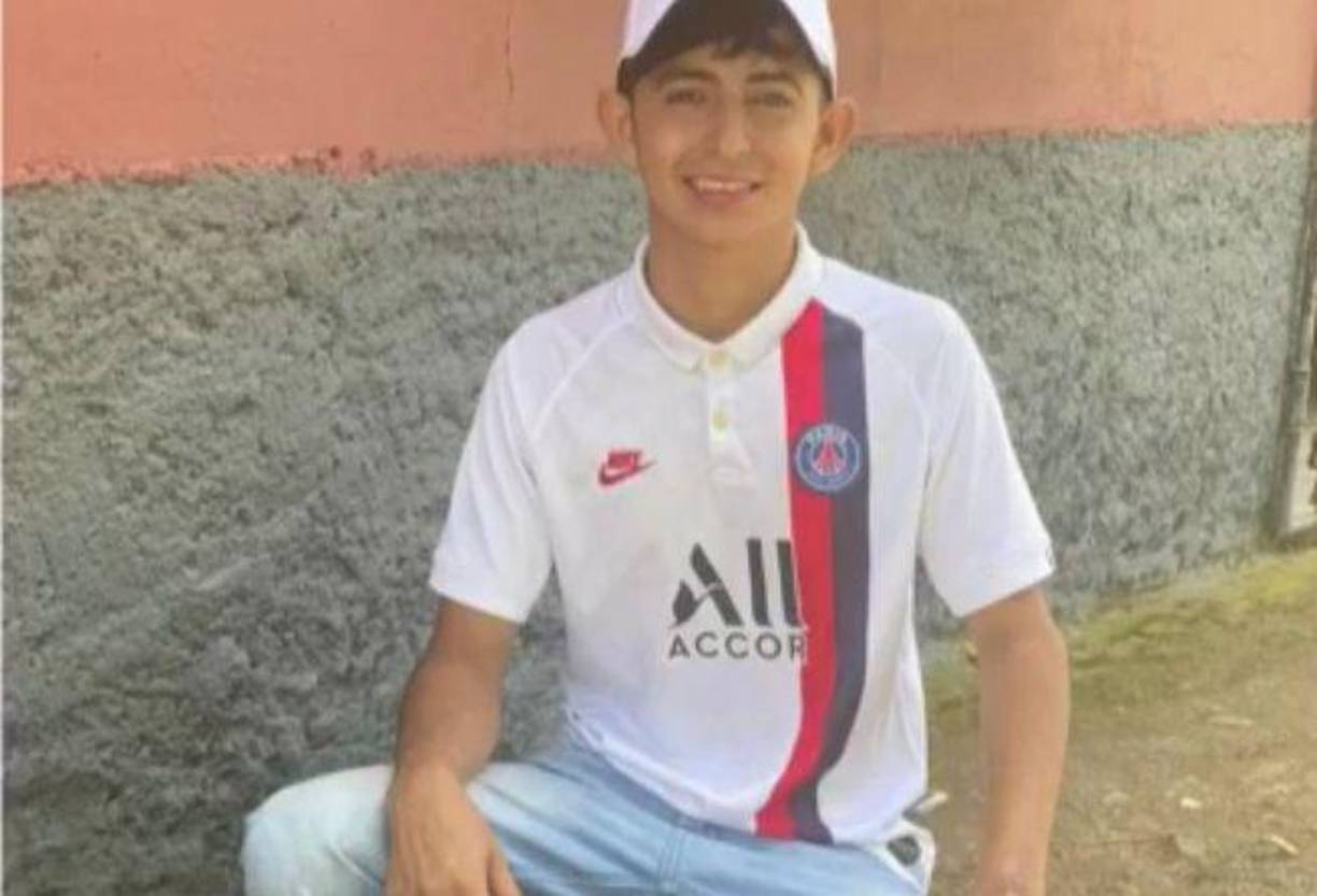 1. Juan Carlos Tróchez Aguilar (1617-2000-00320). 