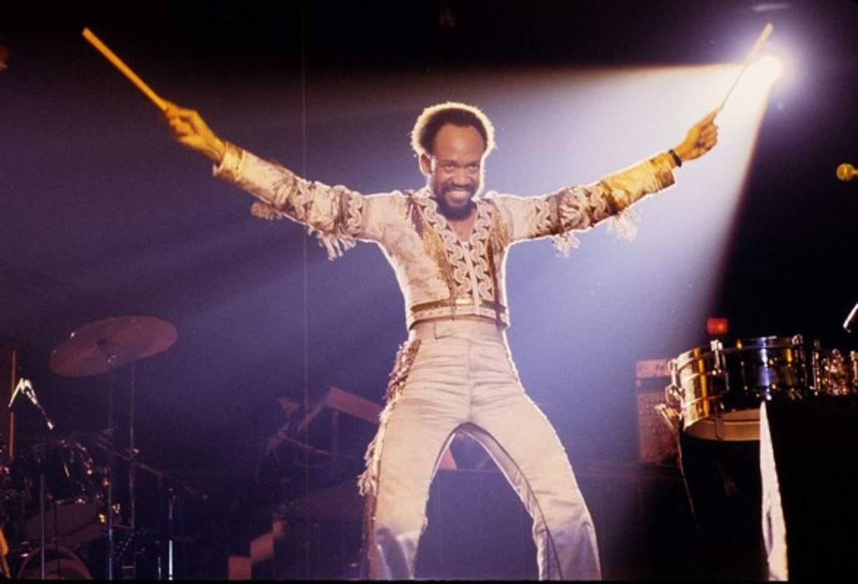 Maurice White (4 de febrero de 2016). Imposible hablar de música de los 70 y 80 sin mencionar a Earth, Wind and Fire, estupenda banda fundada por Maurice White. El cantautor, productor, compositor, letrista y arreglista nativo de Memphis, pilar de la cultura popular, nos dejó joyas como “September” y “Boogie wonderland” que siguen figurando hoy en bandas sonoras de cine. Recordamos a White por su simpatía y energía incomparables sobre el escenario.<br/>
