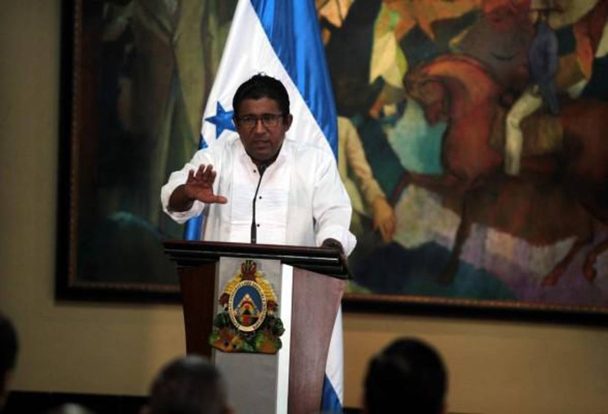 Soriano es de los pocos que ha declarado abiertamente su intención para participar en los comicios internos dentro del Partido Liberal. 