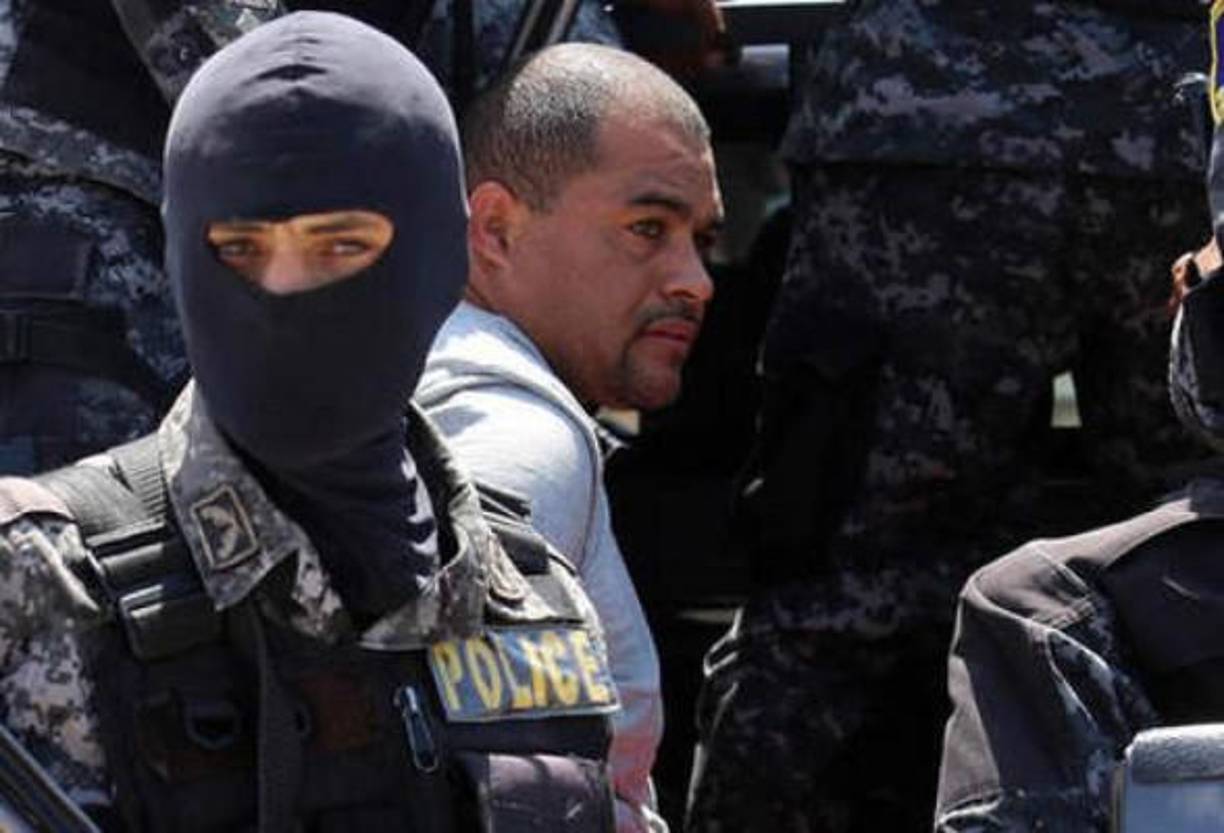 Esa misma noche, un jet de la DEA extraditó a Lobo a Florida para responder por una acusación criminal emitida por la Fiscalía el 19 de abril de 2011.