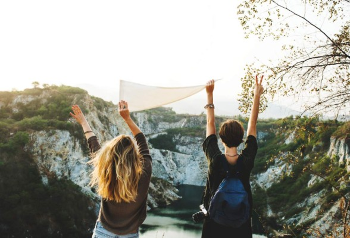 A los capricornio les gusta saber que sus seres amados son felices, y harán todo lo que esté en sus manos para sacarte una sonrisa o ayudarte a conseguir lo que te propones.