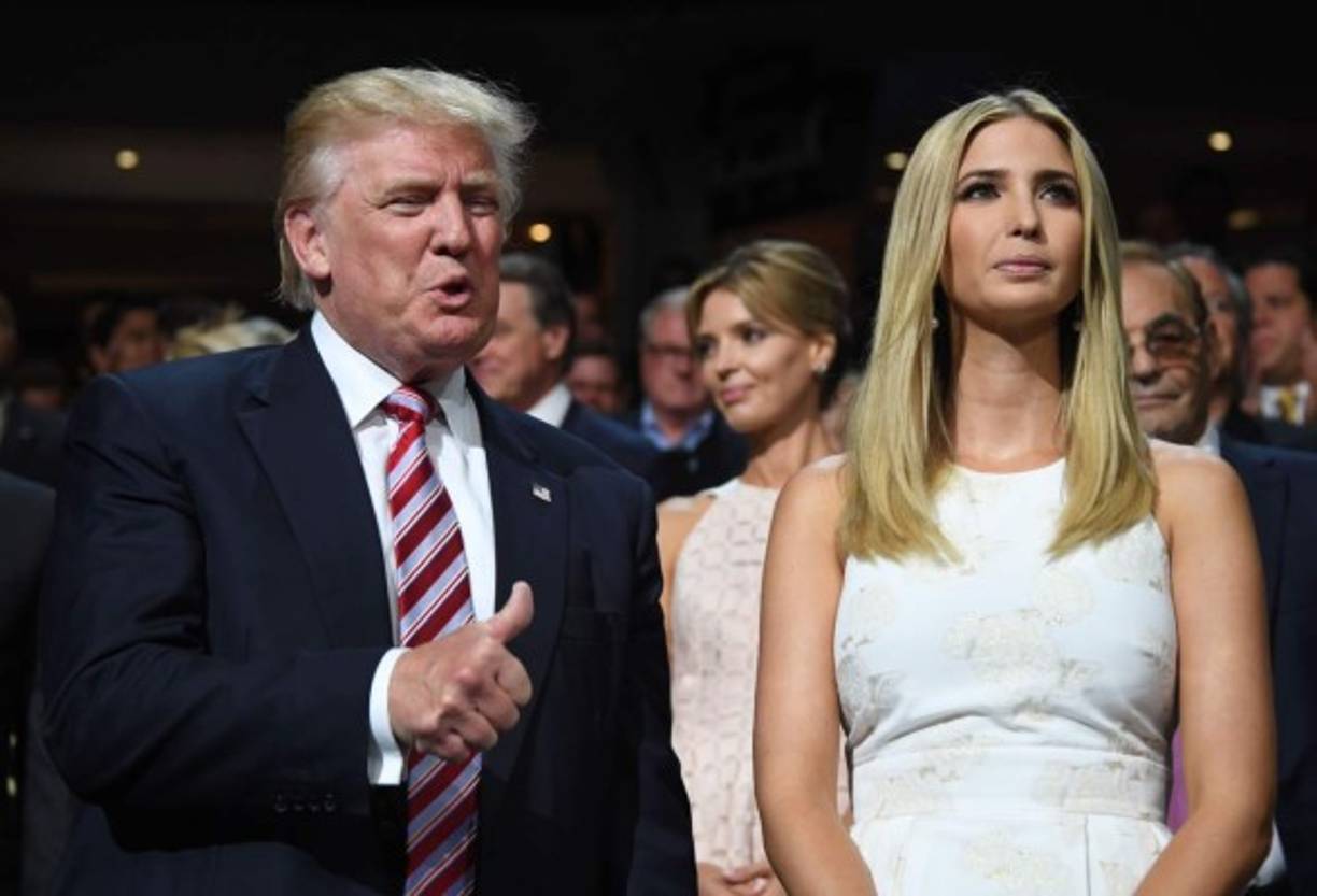 Ivanka estaba presente en la convención en Cleveland junto a su hermana Tiffany y sus hermanos Donald Jr. y Eric, para acompañar la votación que selló la nominación de candidato presidencial de su padre.