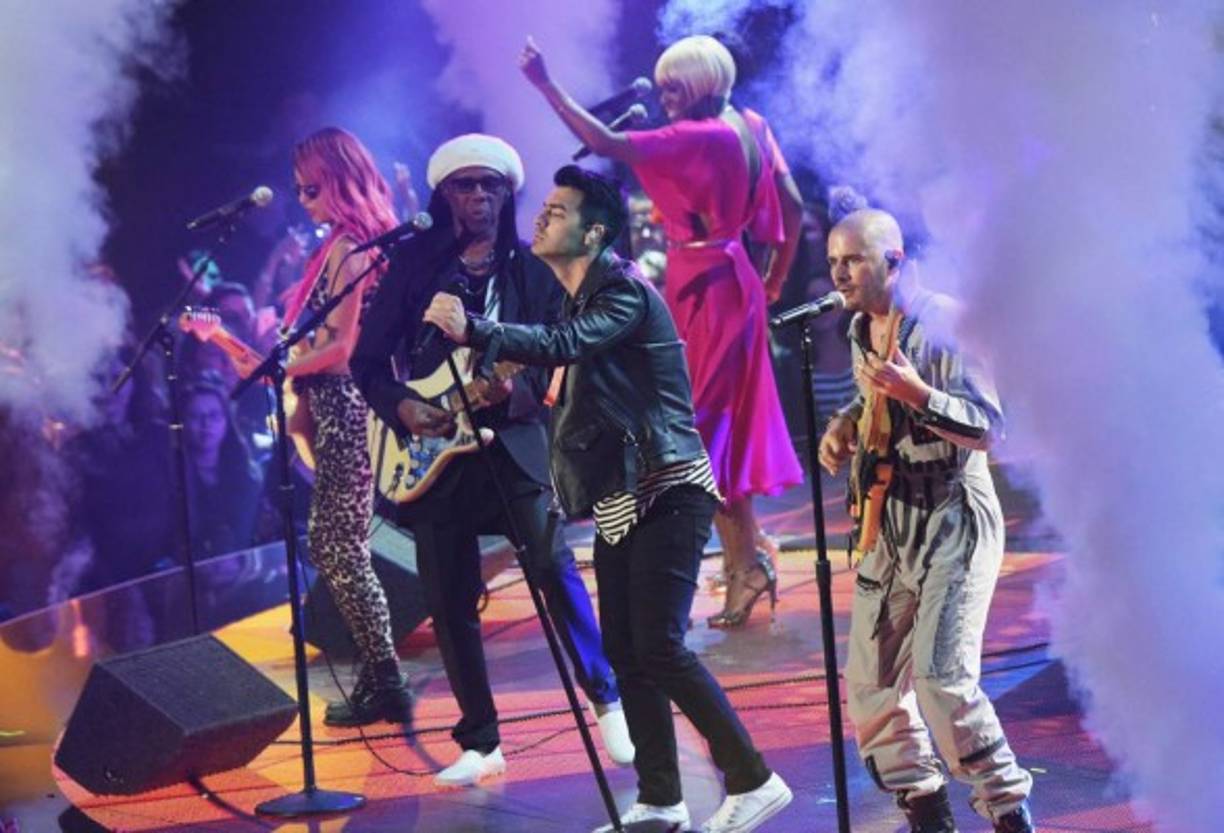 La presentación de DNCE.