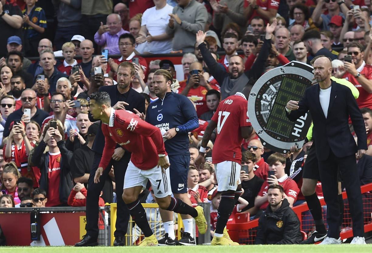 La entrada al campo de Cristiano Ronaldo (53) propició una mayor presencia de los ‘Red Devils’ en el área rival, pero sin precisión de cara a puerta, con un errático Marcus Rashford. El gol local llegó de un rebote sobre Mac Allister, que anotó en su propia portería (68).