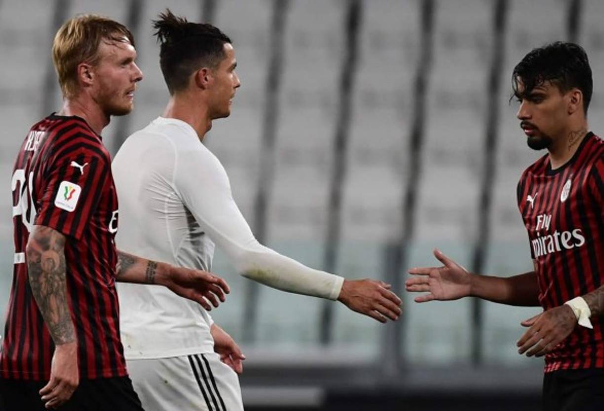 Cristiano Ronaldo también saludó al brasileño Lucas Paqueta.