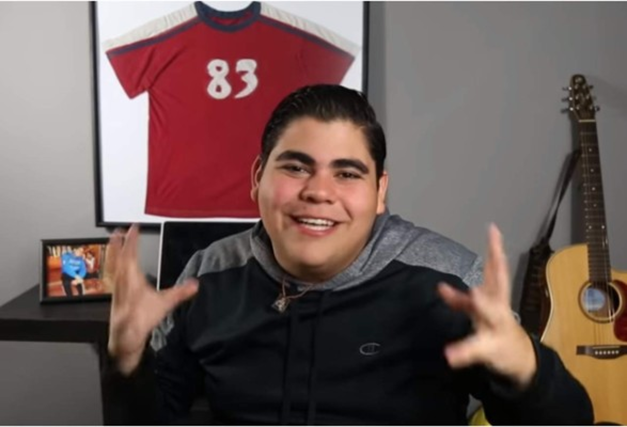 Edgar es muy popular entre sus amigos.