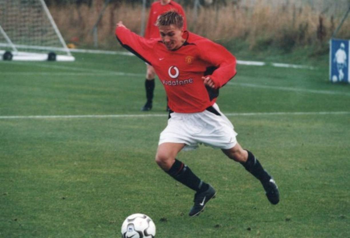 Pese a que se lamenta por no haber podido desarrollar su talento en una cancha, Calliste está agradecido por las oportunidades que le dio la vida y si pudiese viajar en el tiempo, no cambiaría nada: “Al final, el fútbol simplemente no era para mí. Con toda la habilidad que tenía, simplemente no era mi destino. No habría conocido a mi esposa, no habría conocido a mis hijos porque no habría venido a Londres en el momento en que lo hice. Solo eso es lo más importante para mí”. Foto Twitter-