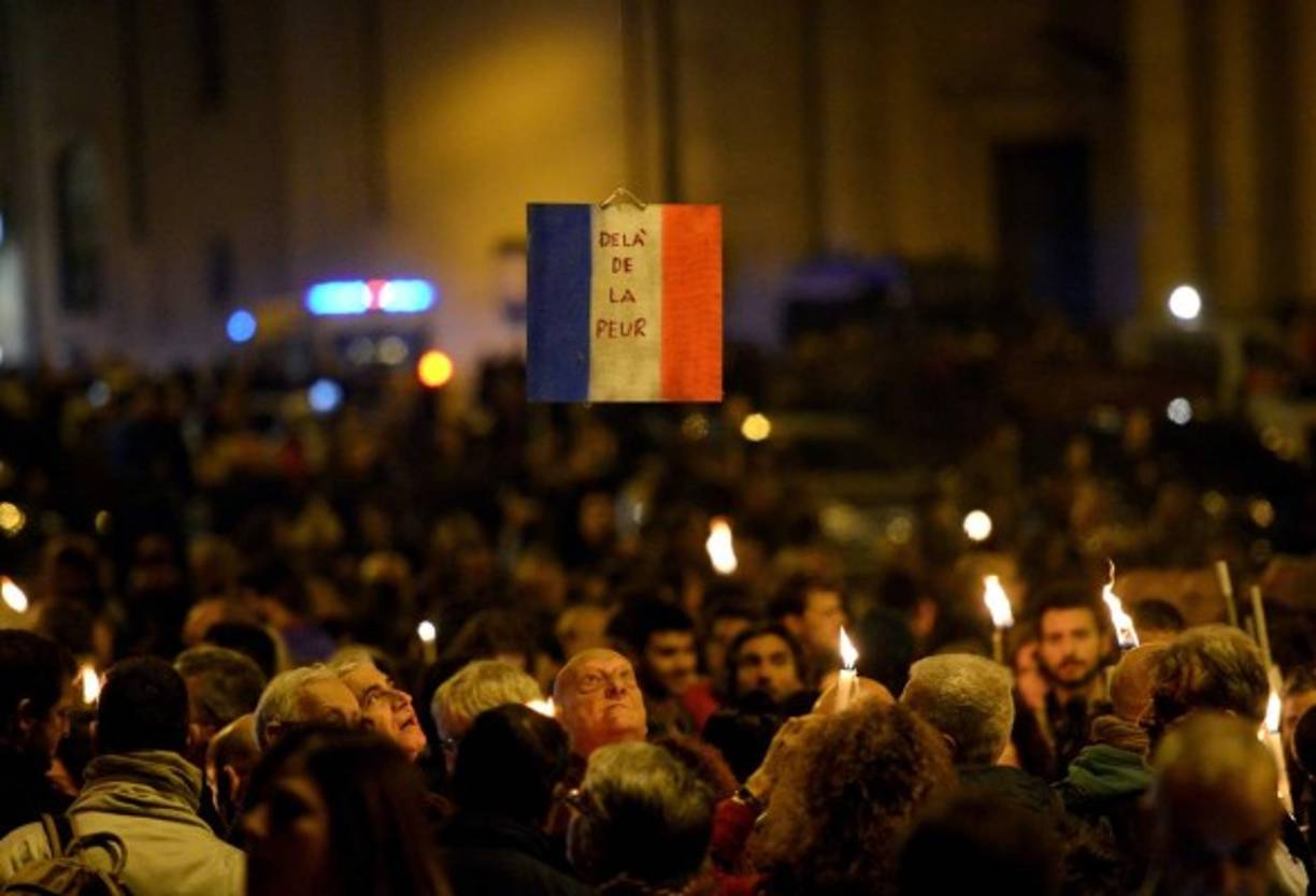 En Italia una multitud también expresó su repudio al terrorismo y a los atentados de París.