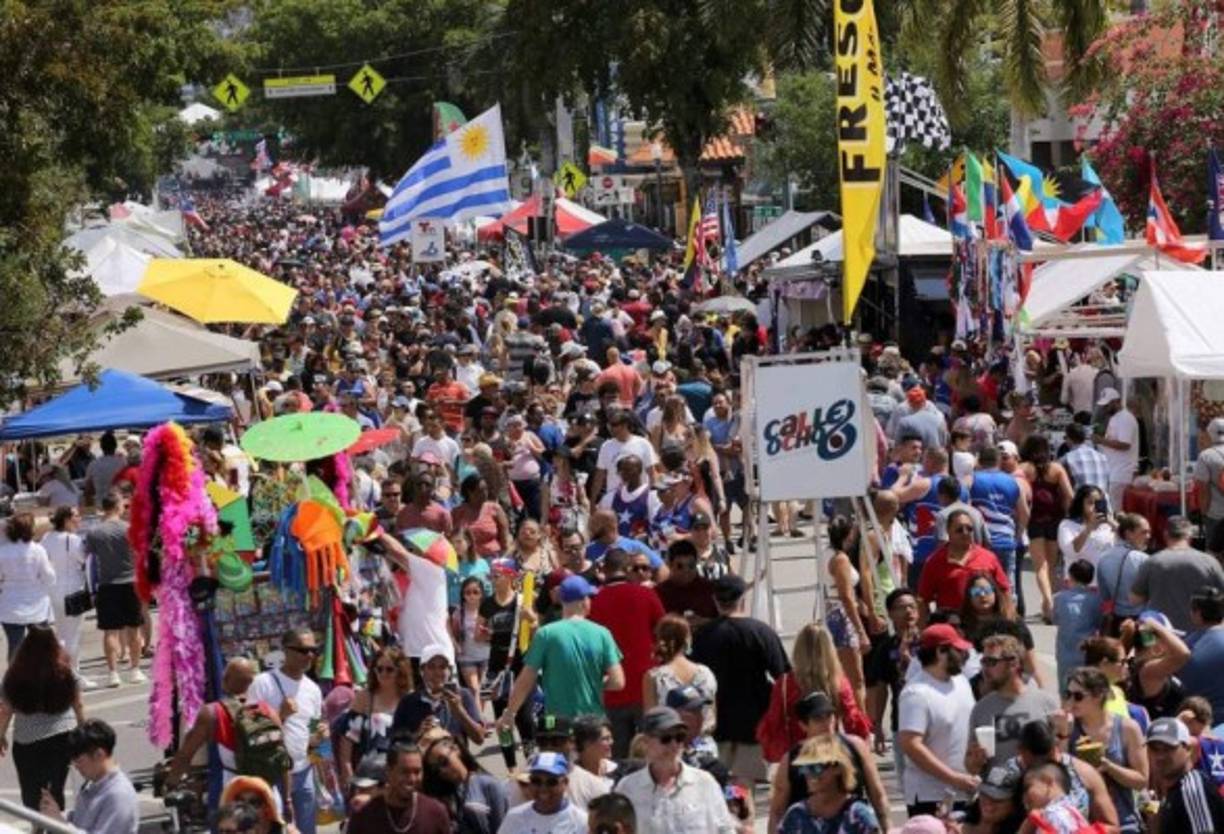 Lo mismo pasó con el tradicional Festival de la Calle Ocho, que debía realizarse el 15 de marzo como cada año en la Pequeña Habana y que en esta edición iba a contar con Mau y Ricky, Cali y El Dandee, y Chyno Miranda, entre otros.<br/>