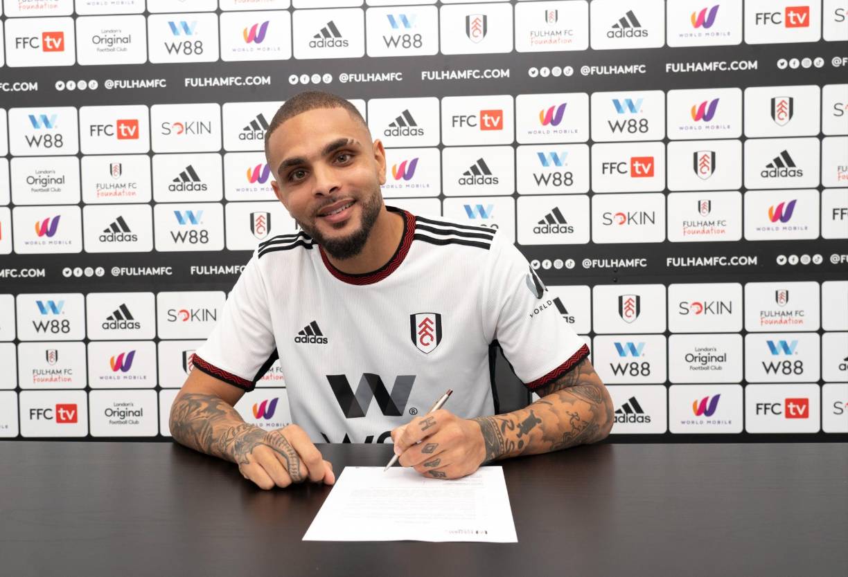 El lateral Layvin Kurzawa es nuevo jugador del Fulham, llega procedente del PSG. Firmó cedido por un año con el cuadro inglés.