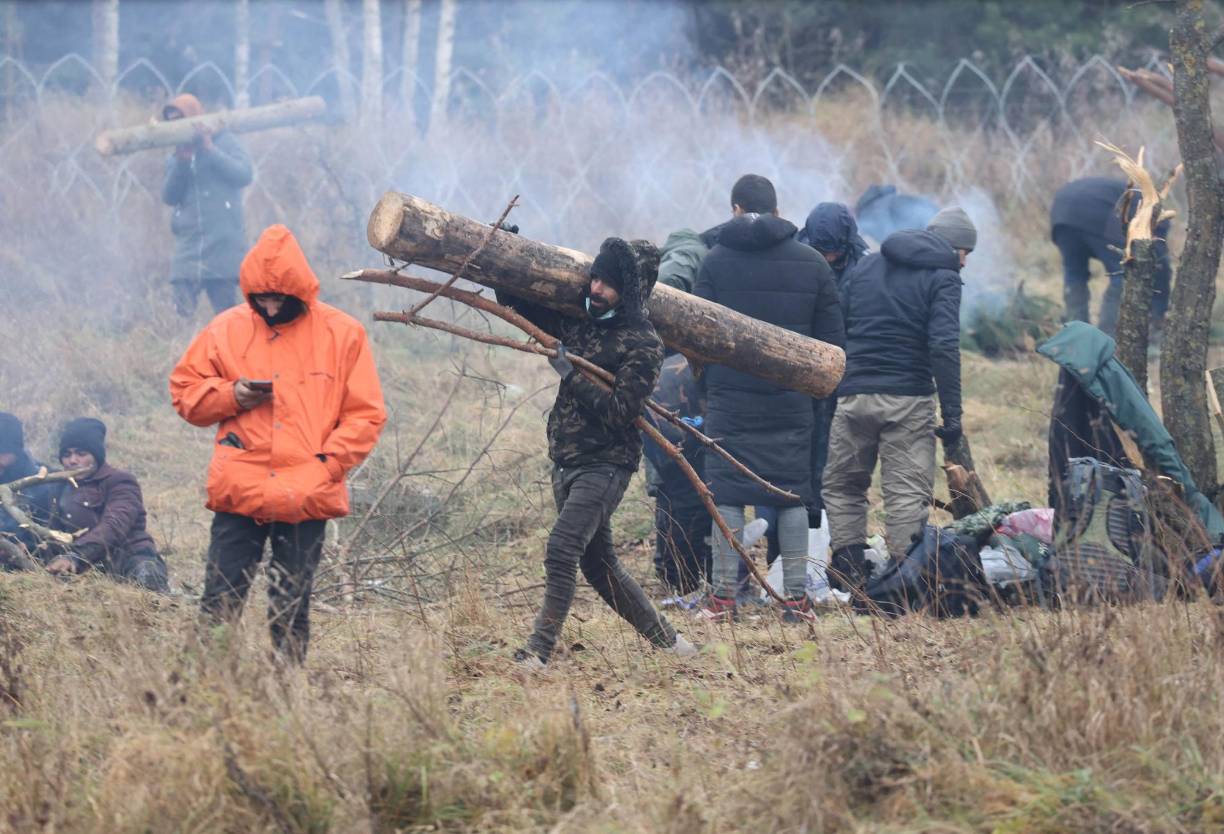 La otra crisis migratoria: Fuerzas polacas reprimen violentamente a migrantes