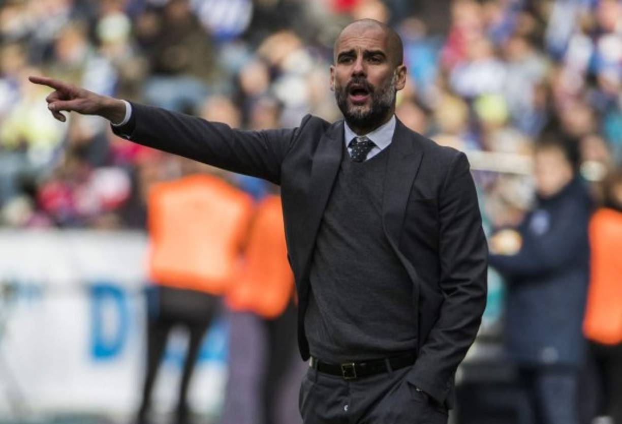 Pep Guardiola, actual técnico del Manchester City, he revelado que le gustaría volver un día al club azulgrana, en el que también se formó como jugador. “Cuando sea mayor me gustaría volver al Barça para entrenar la cantera”, comentó, añadiendo que “siempre he pensado que acabaré donde comencé, con un partido por semana, porque fui muy feliz en el fútbol formativo, aunque sé que ahora ha cambiado mucho porque los niños tienen representantes y mucha gente alrededor”. Foto AFP