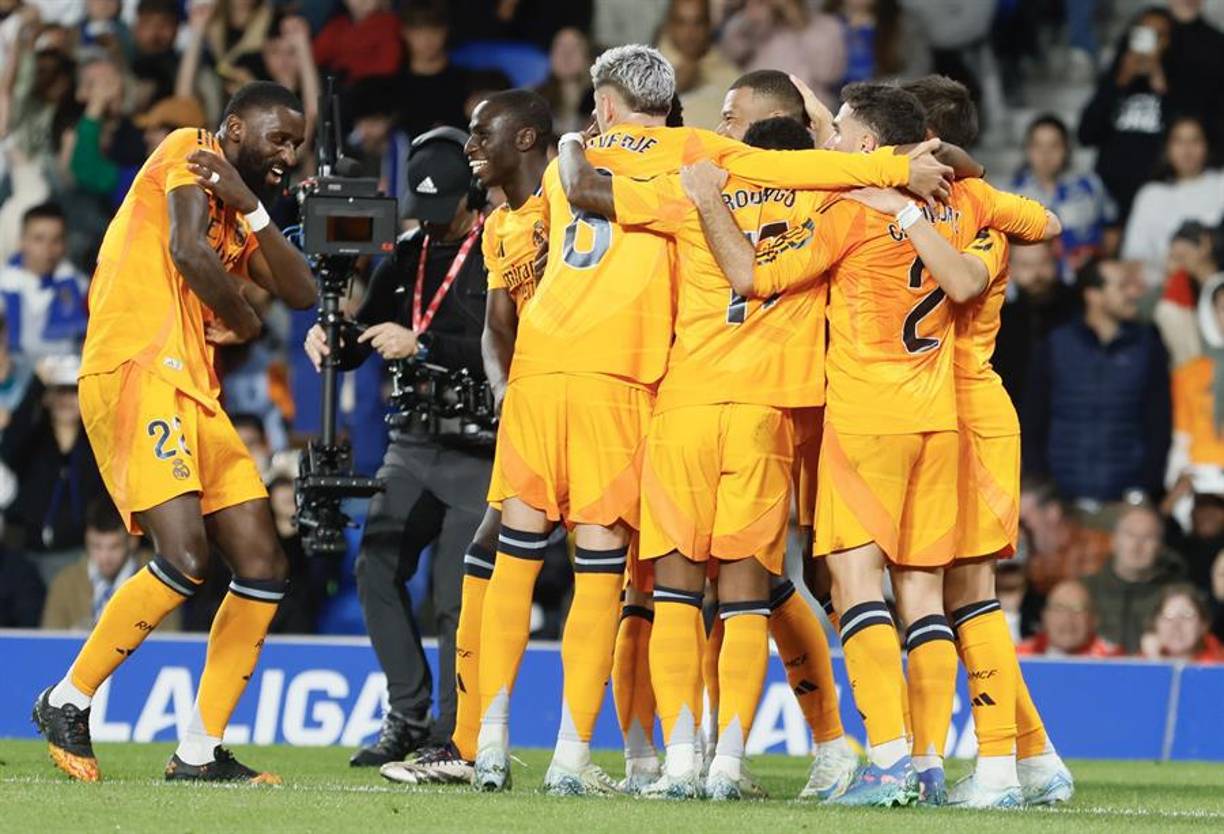 El Real Madrid, a la espera de lo que haga el Barcelona, se queda a un punto de la cabeza de la Liga. La Real cae a la 16ª posición.