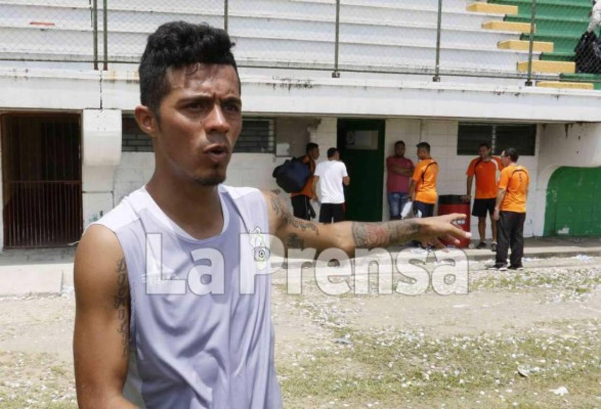 El centrocampista Bayron Méndez estaría en la puerta de salida del Platense. Tiene ofertas de varios clubes.