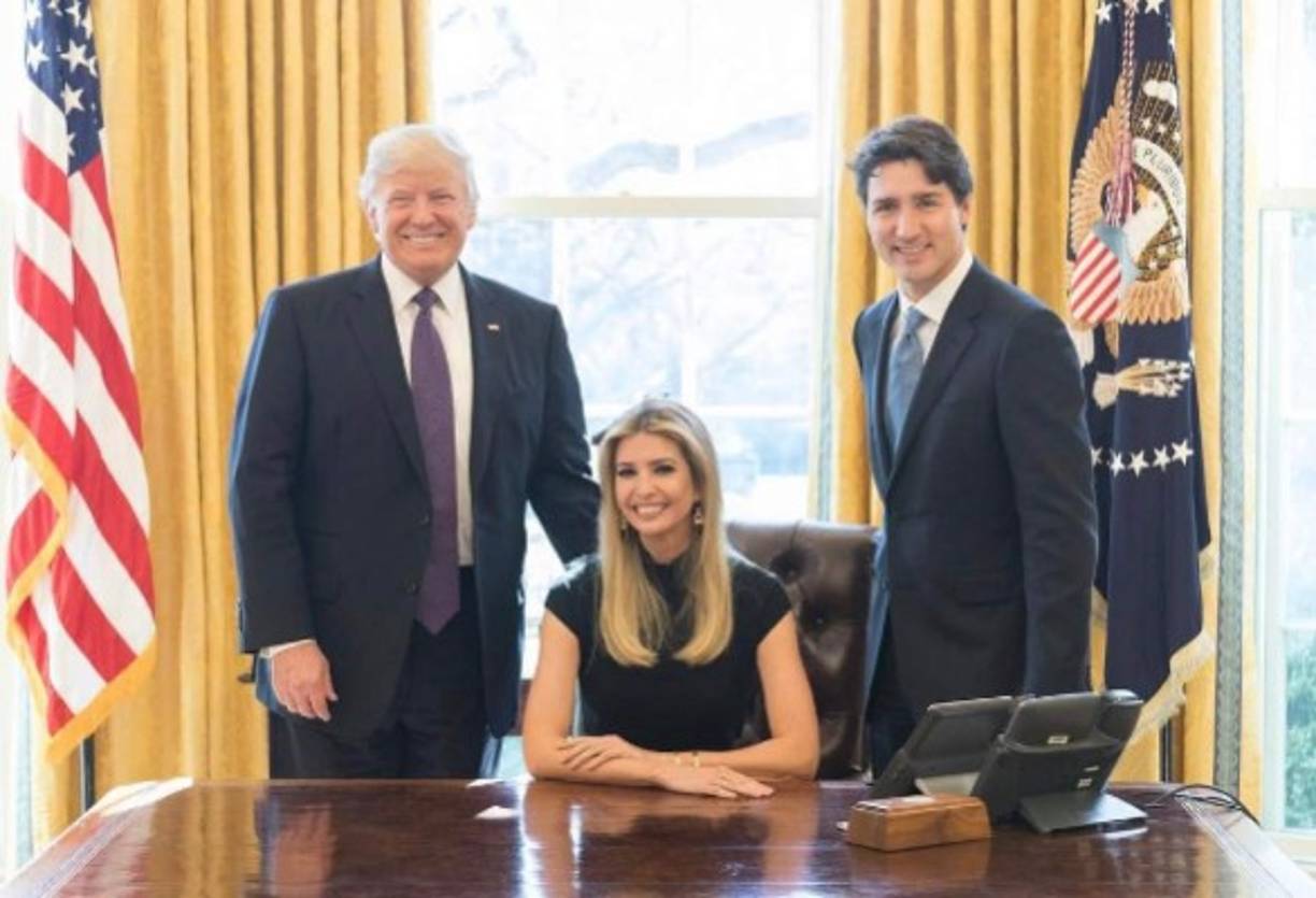 Ivanka Trump, la hija del presidente estadounidense Donald Trump, ha estado en el centro de la polémica desde que se mudó a Washington DC. Y es que pese a que no ocupa un cargo oficial en la nueva administración, Ivanka se ha visto muy activa en la Casa Blanca.
