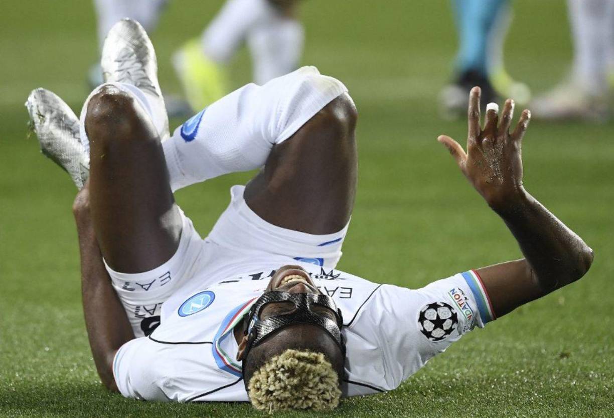 Osimhen estuvo bien marcado por la zaga defensiva del Barcelona.