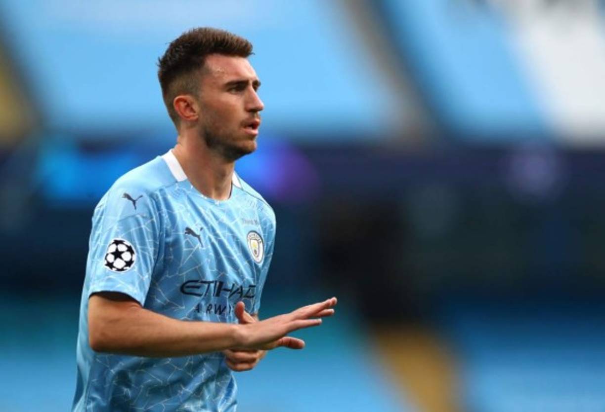 Aymeric Laporte, de gran nivel en la última Eurocopa, podría dejar el Manchester City, según publica el 'Daily Mail'. Su precio de venta es cerca de 70 millones de euros. El principal objetivo del equipo de Pep Guardiola es incorporar a Harry Kane.