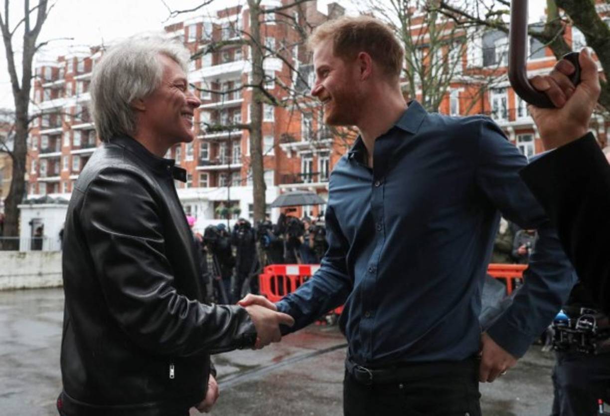 Harry está en la última ronda de compromisos como un miembro de la realeza de alto rango antes de que él y su esposa, Meghan Markle, concluyan el llamado Megxit el 31 de marzo. MIRA: <a href='https://www.laprensa.hn/fotogalerias/farandula/1358595-411/meghan-harry-fotos-mansion-malibu-donde-podr%C3%ADan-vivir-tras-megxit' style='color:red;text-decoration:underline' target='_blank'>Meghan y Harry con mansión de $20 millones en la mira para establecerse tras el Megxit</a>