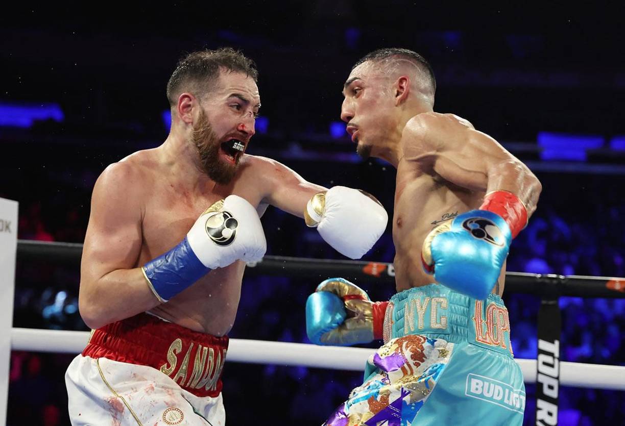 Teófimo López y Sandor Martín protagonizaron un combate cerrado.