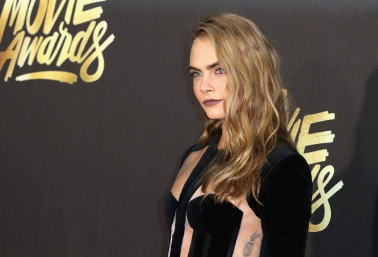 Su mirada siempre impactada en cualquier alfombra.