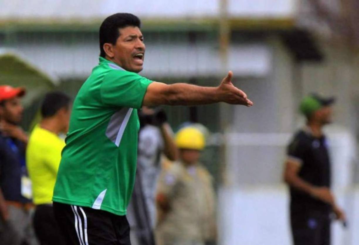 El entrenador Carlos Martínez está cerca de renovar su contrato con el Platense.