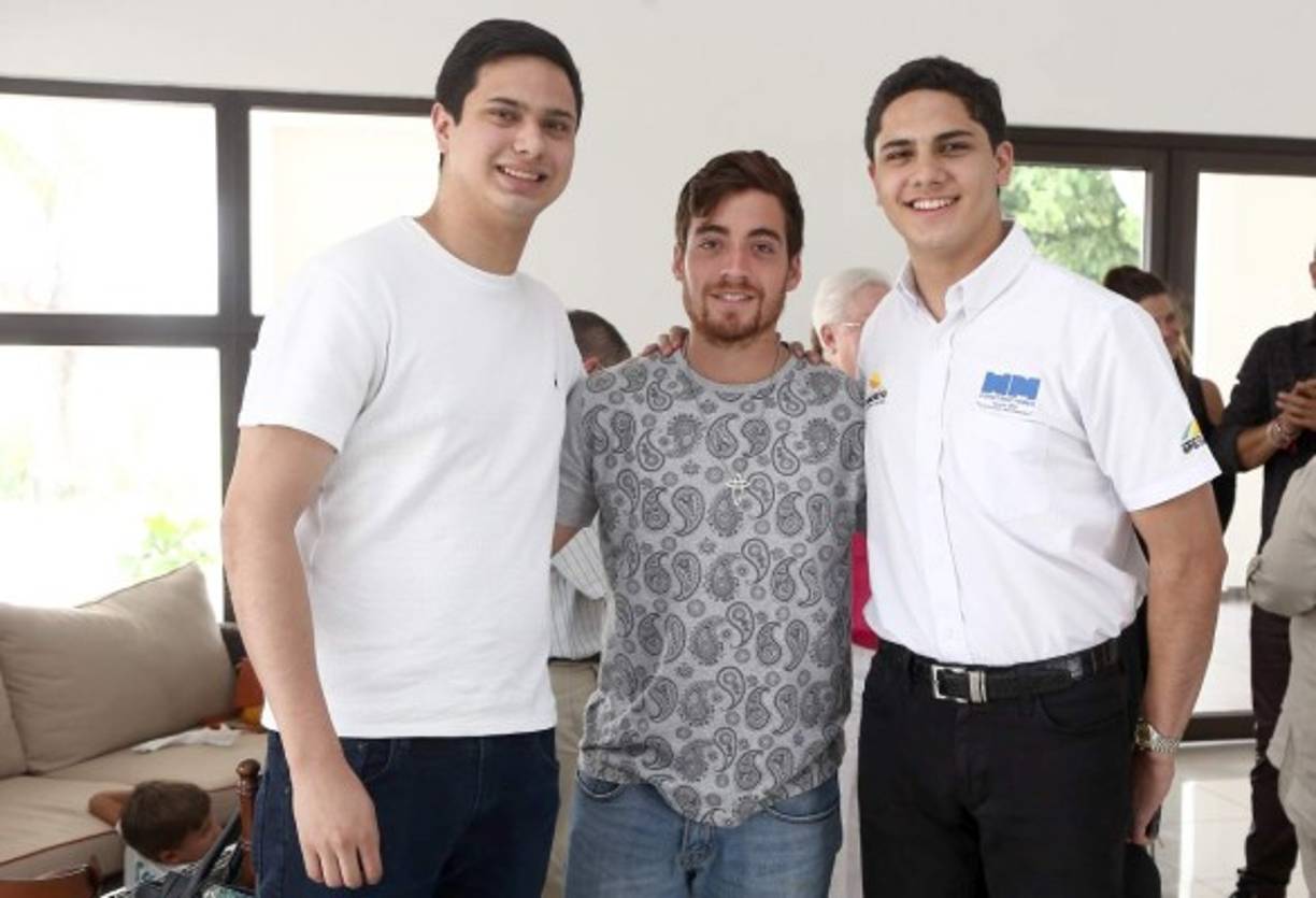 William Hall, Xavier Carrera y Guillermo Hall.