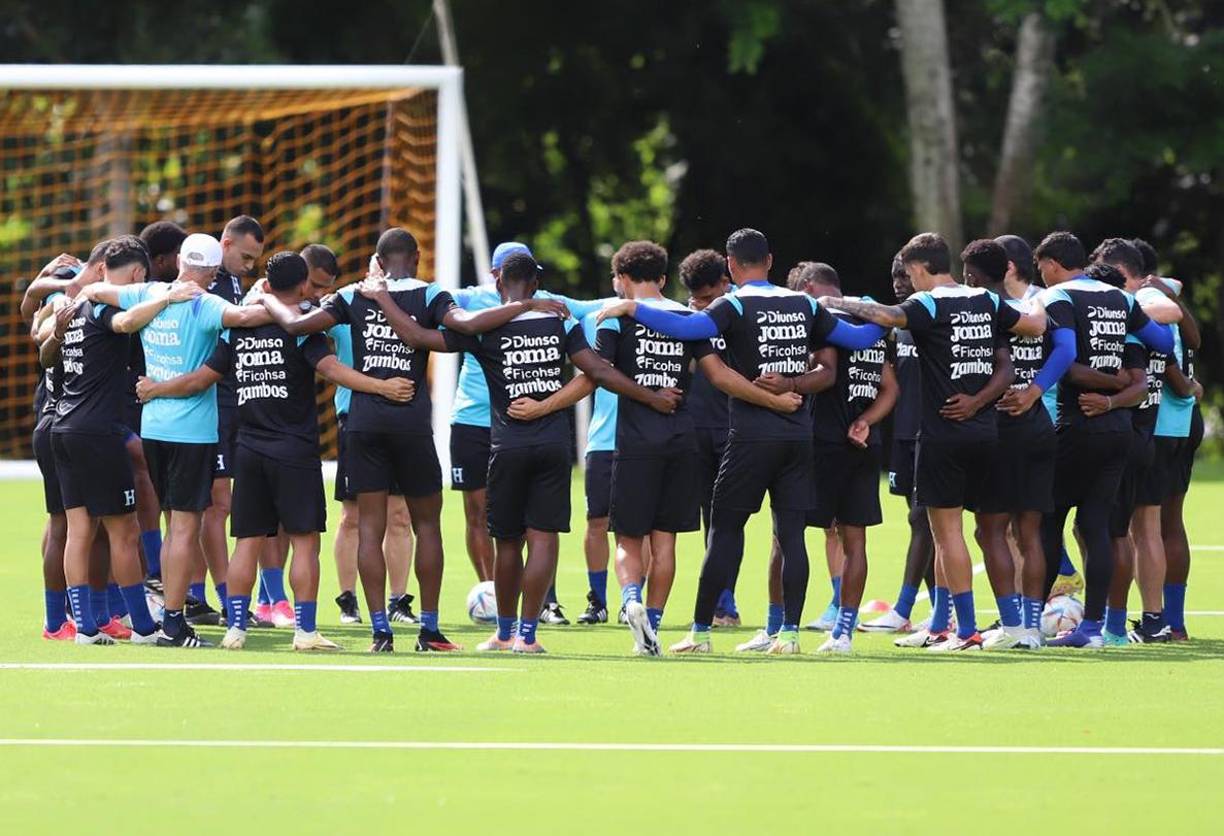 La Selección Nacional de Honduras comenzó este lunes un nuevo microciclo bajo el mando del estratega colombiano Reinaldo Rueda. Es el último de cara a los duelos ante Cuba por la Nations League de Concacaf.