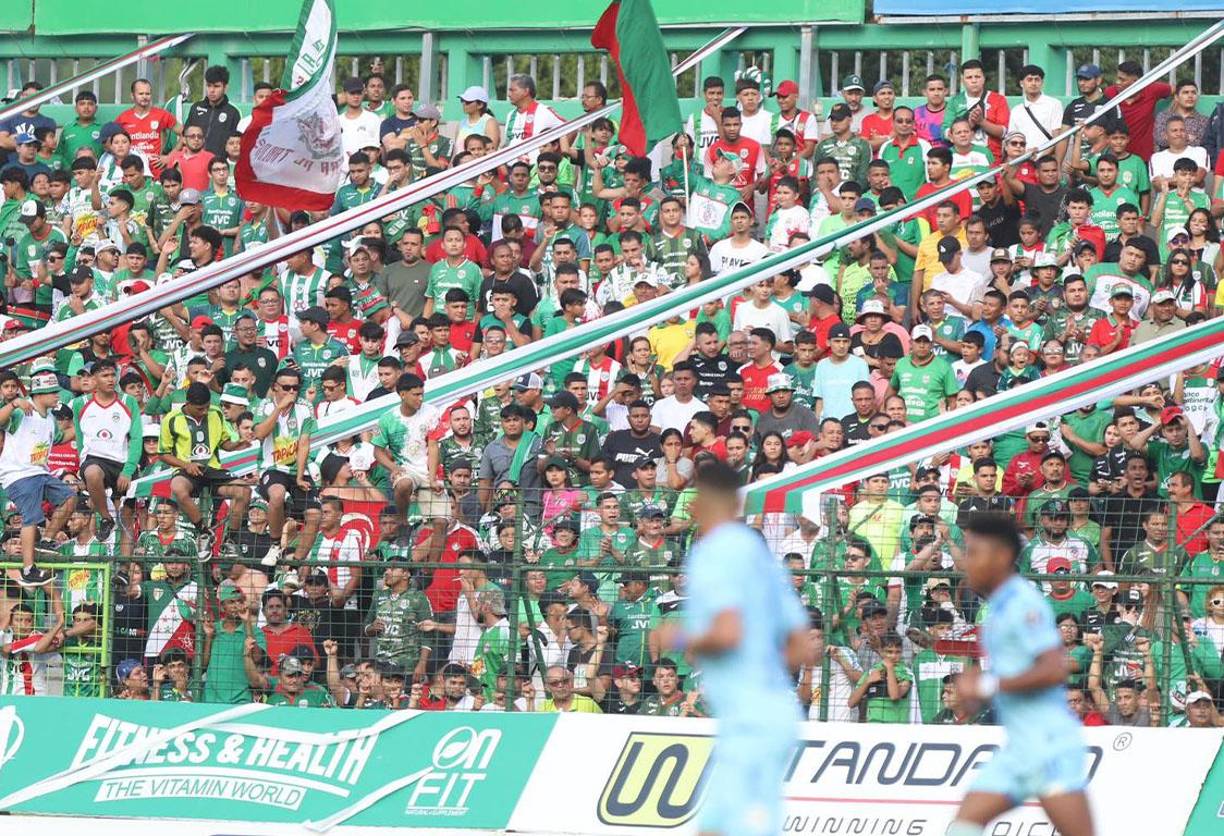 La afición del Marathón llegó en una gran cantidad al estadio Yankel Rosenthal, pero su equipo les falló. 