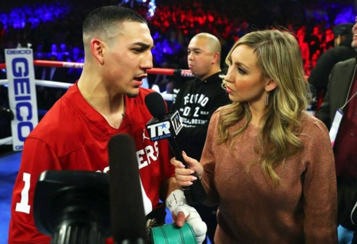 Teófimo López dio declaraciones a los medios tras ganar la pelea.