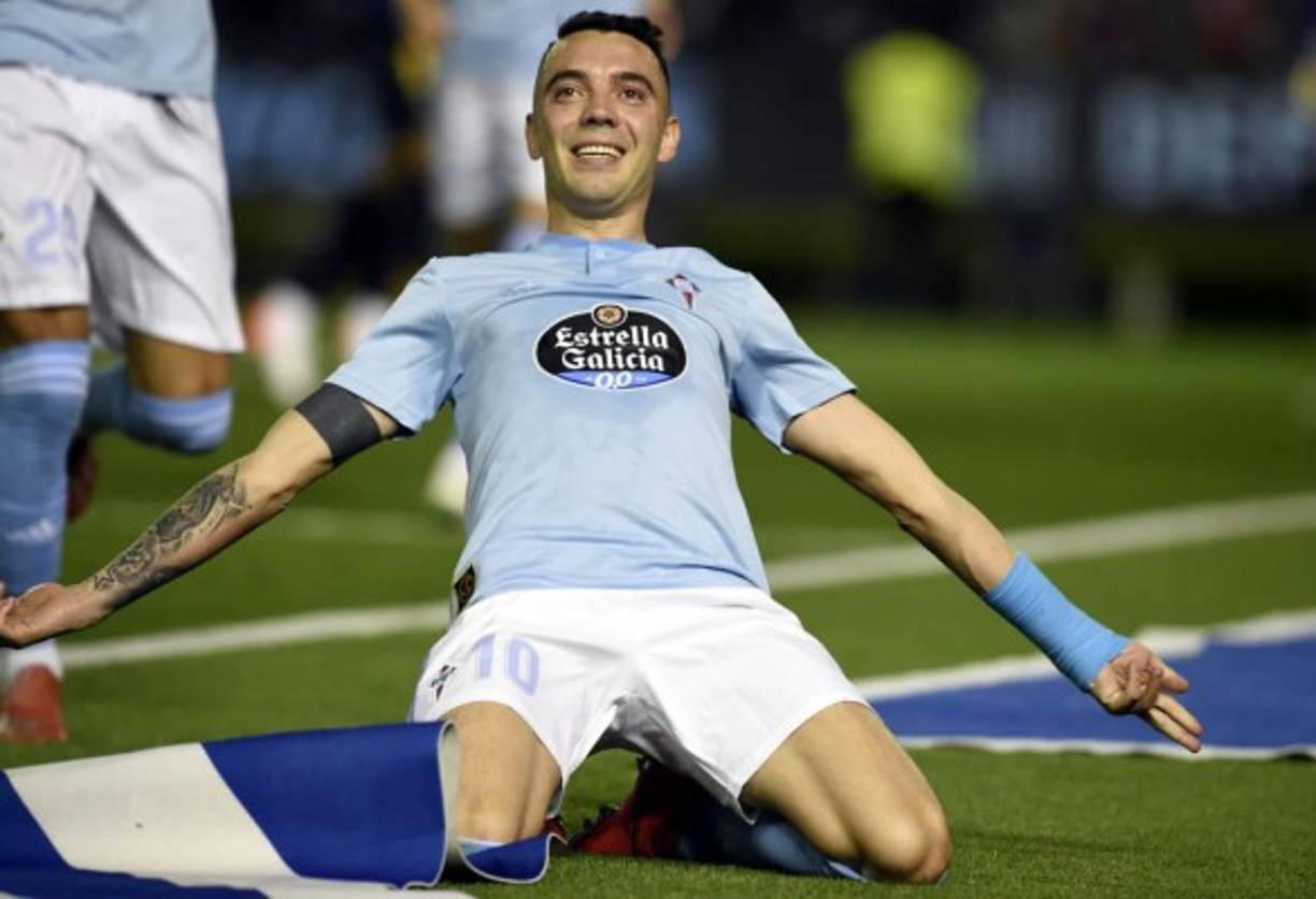 Iago Aspas celebrando su gol de penal.